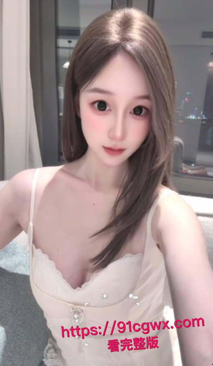 校园女神黑料大曝光!学生妹巨乳翘臀无表情硬扛男友后入猛攻,假鸡巴双插高潮喷水,姐妹花共享男友肉棒太劲爆!-7