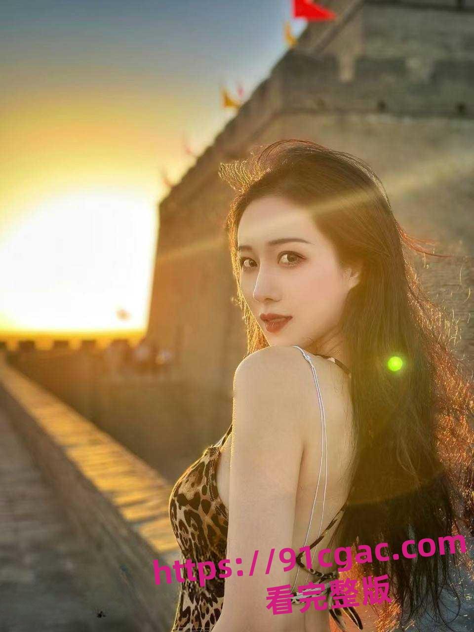 你知道正科级干部钟劭臻弃原配娶小三踹小四的故事吗?你知道迷奸的感受吗?-1