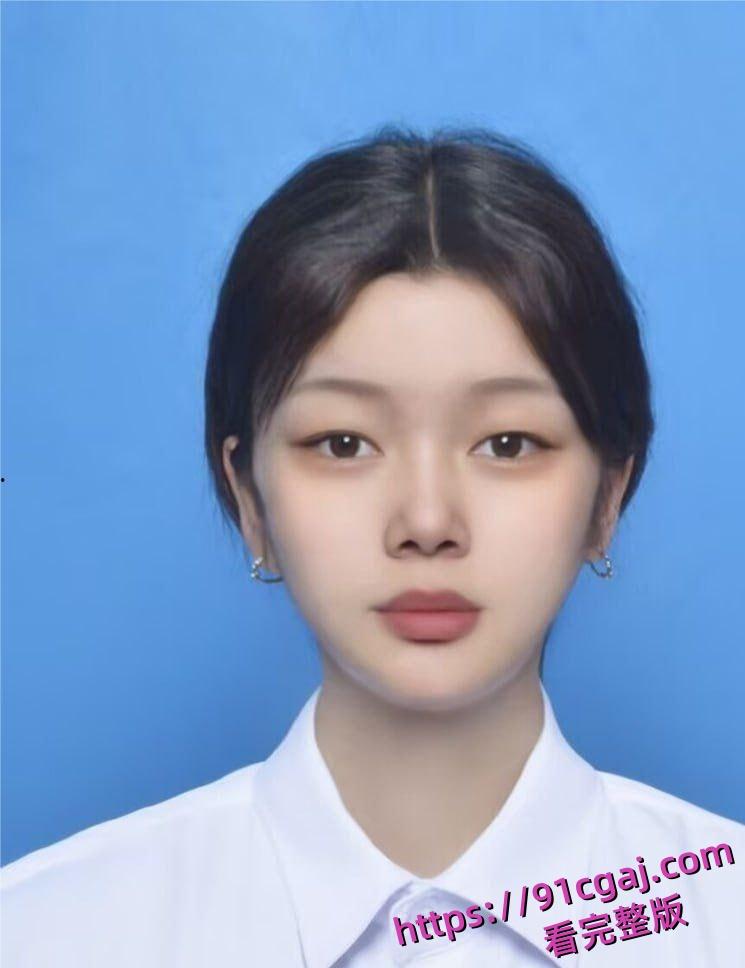 重庆妹子郑福容因急需用钱，借了2000元裸贷，抵押了一段自慰视频。-6