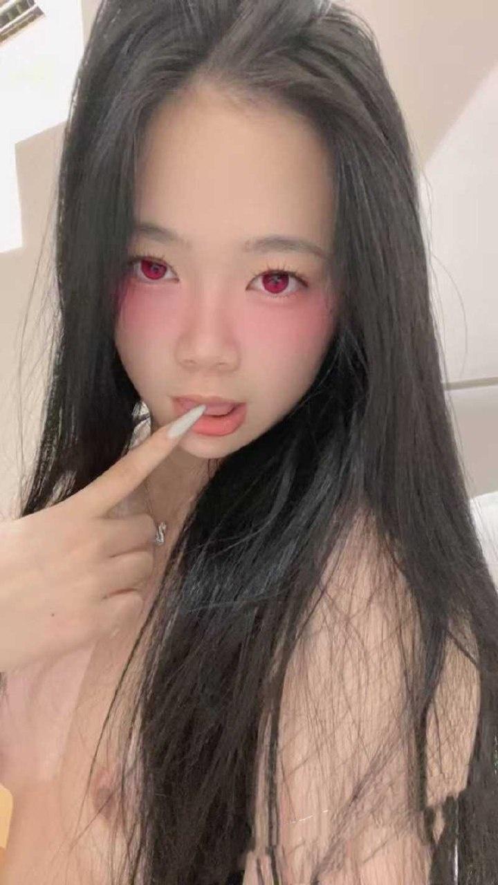 河南台球助教李梦瑶背着男友跟不同男人聊骚,穿着性感黑丝与金主大哥裸聊 被大哥带去酒店无套爆操内射骚逼-10