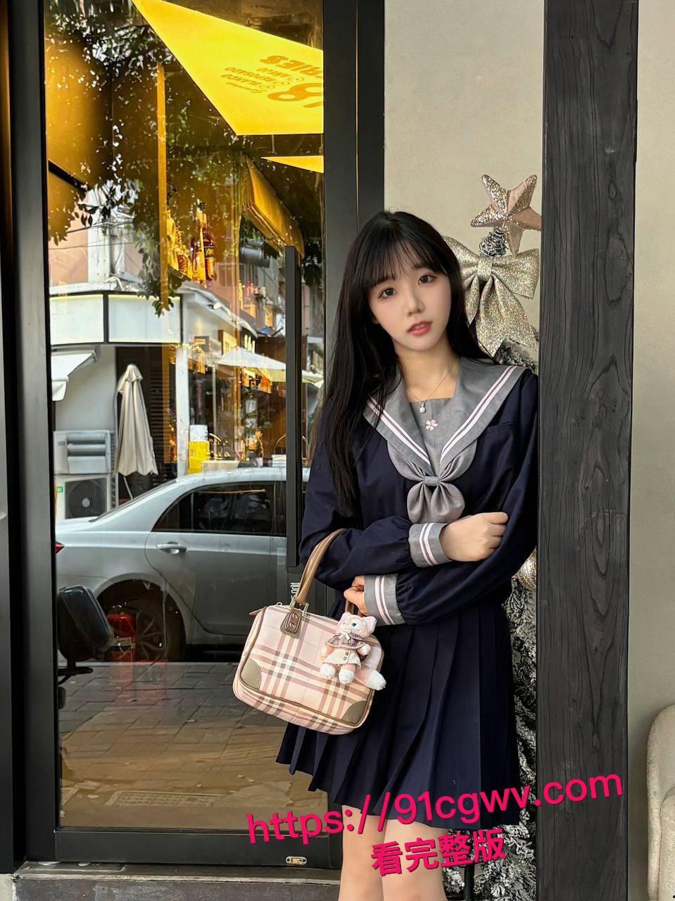 南昌大学校招黑幕曝光:女主播露骨海报设台球助教陷阱-9