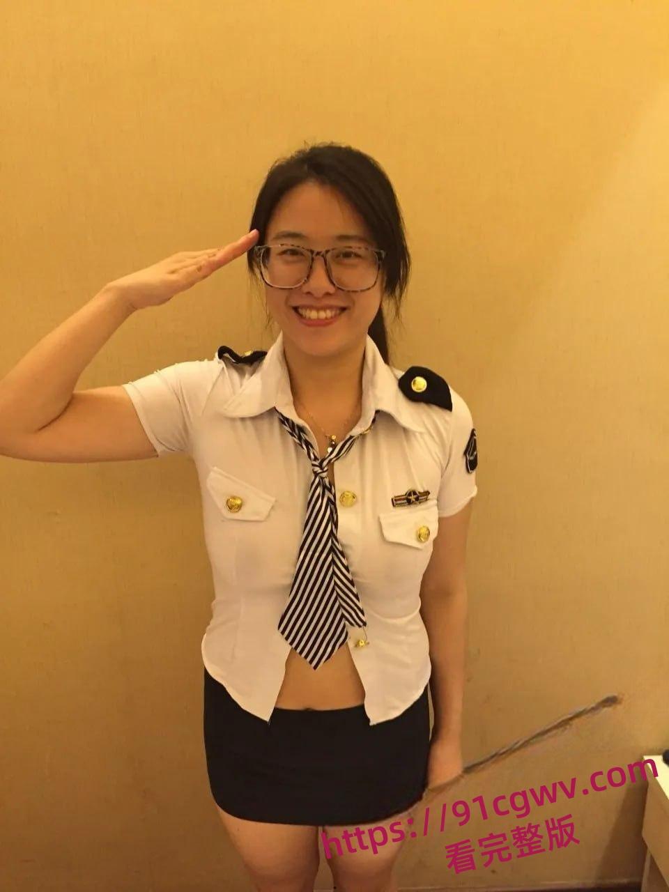 淫荡人妻眼镜母狗 陆丽 情趣制服诱惑酒店实战口交调教-1