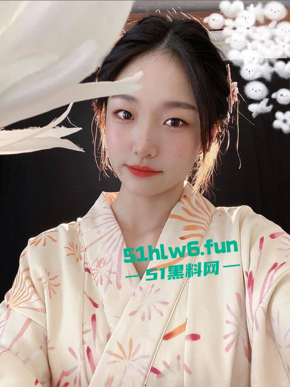 清纯颜值白富美【张欣玥】表面富家千金,背地里骚母狗一条给主人深喉吃屌淫靡喘息,大量不雅视图流出。-4