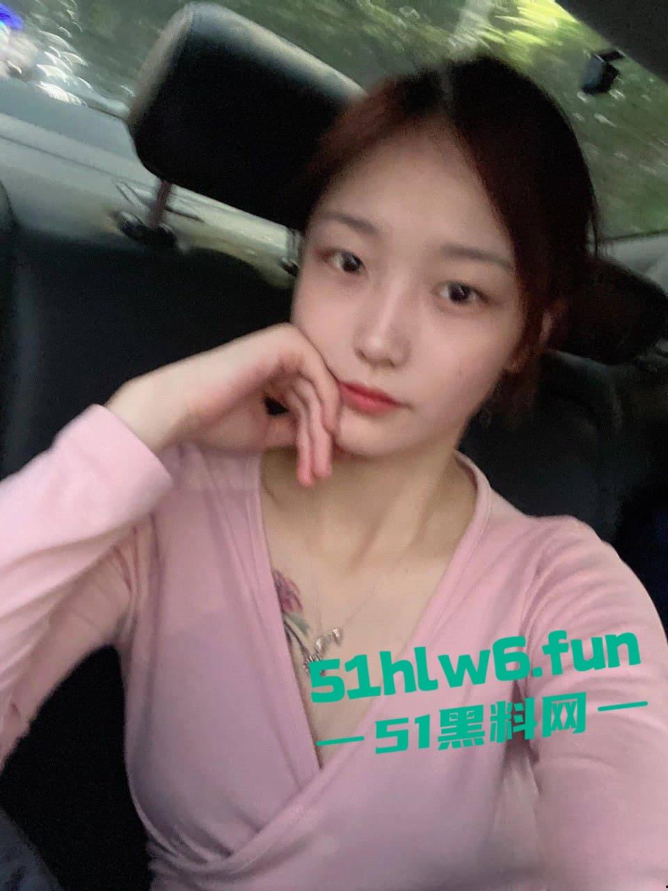 清纯颜值白富美【张欣玥】表面富家千金,背地里骚母狗一条给主人深喉吃屌淫靡喘息,大量不雅视图流出。-7