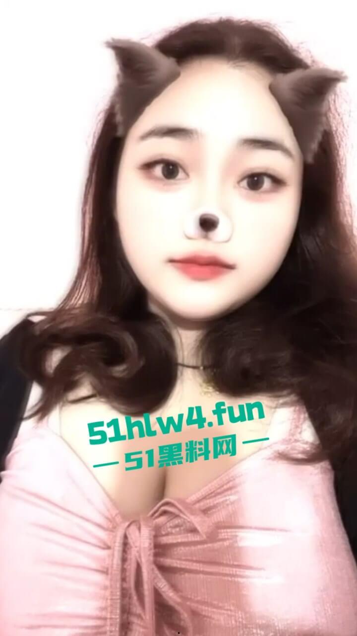 快手巨乳天花板,38G巨乳网红【李敏】丰乳肥臀顶级尤物,线下裸聊视频曝光这大奶真顶啊。-4