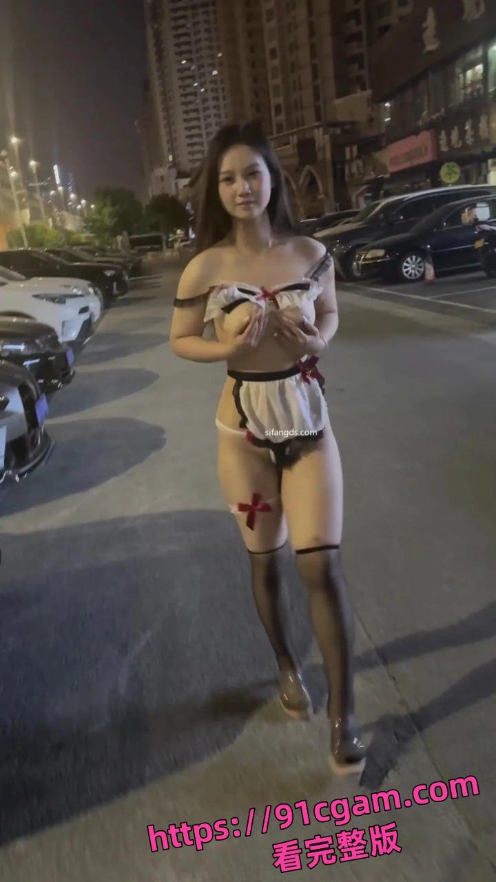 西萌工作室最新流出!涵涵和小泪深夜街头露出 户外街拍轮番争艳丽-6