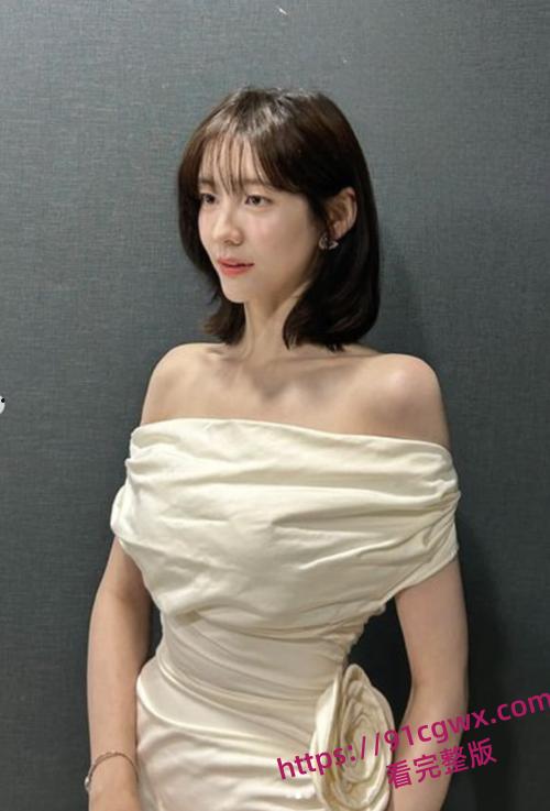 韩国女星朴智贤为作品献身 片中大尺度露点以及啪啪现场，一对酥胸无比粉嫩，叫声无比动人！-4