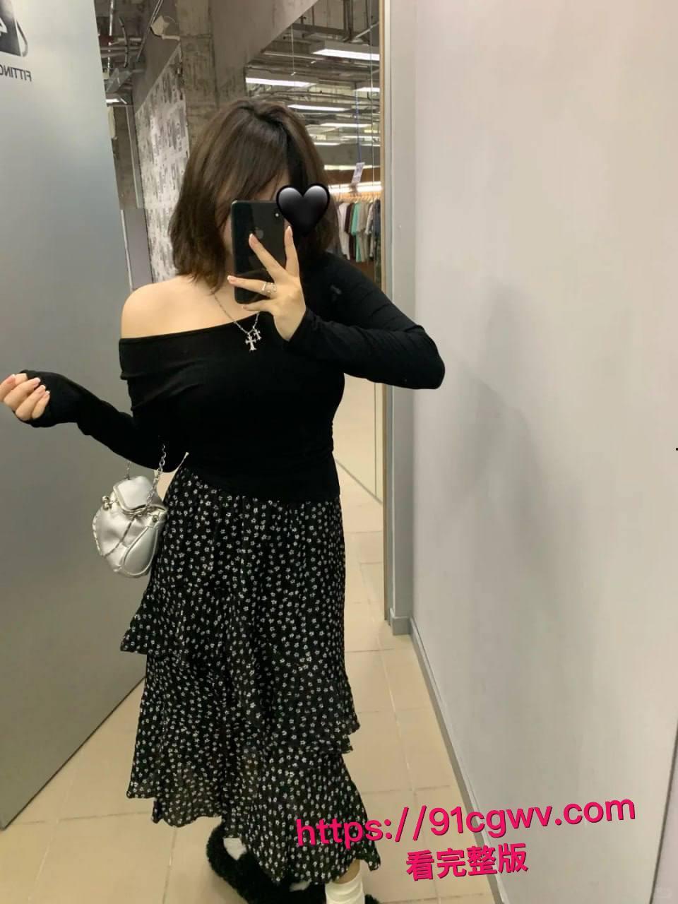 约炮大神zxvipxx爆操短发女神酒店狂欢,红丝情趣内衣散落床边,各种姿势层出不穷,舔逼抠逼干到飞起!-2