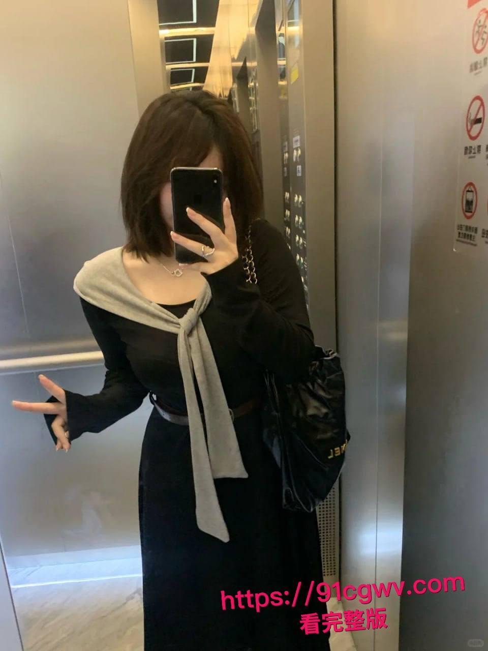 约炮大神zxvipxx爆操短发女神酒店狂欢,红丝情趣内衣散落床边,各种姿势层出不穷,舔逼抠逼干到飞起!-4