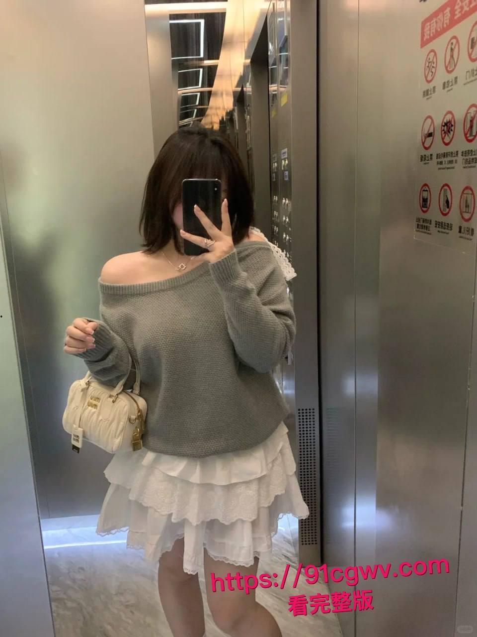 约炮大神zxvipxx爆操短发女神酒店狂欢,红丝情趣内衣散落床边,各种姿势层出不穷,舔逼抠逼干到飞起!-10